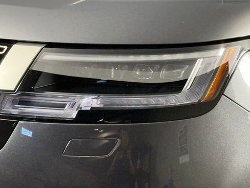 Certified 2025 Land Rover Range Rover Long Wheelbase Autobiography image 12