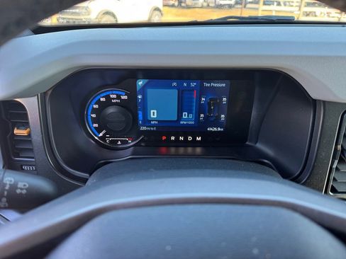 Certified 2023 Ford Bronco Badlands w/ Sasquatch Package image 32