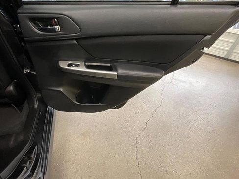 Used 2015 Subaru Crosstrek 2.0i Premium image 15