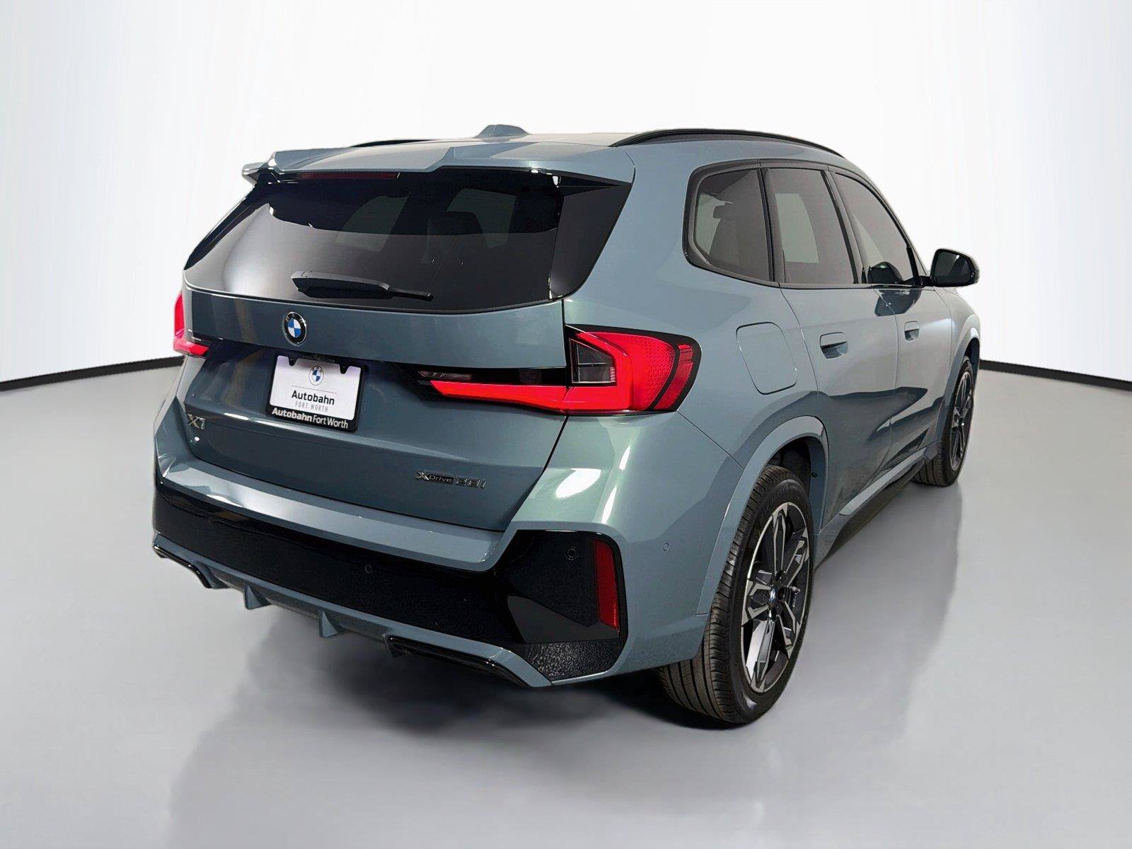 New 2027 BMW X1 xDrive28i AWD/4WD image 5