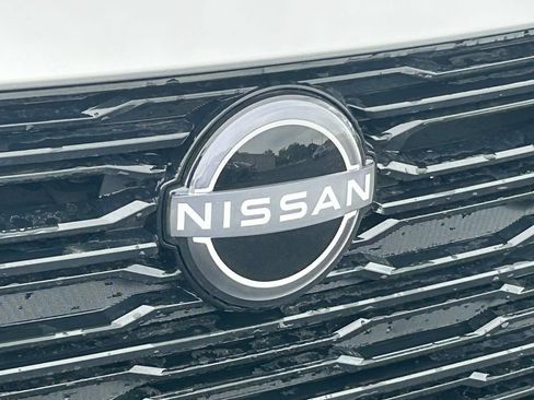 Used 2024 Nissan Altima 2.5 SV FWD image 9