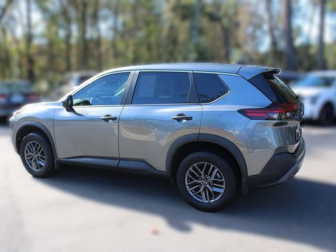 Used 2023 Nissan Rogue S image 6