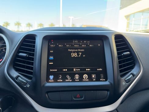 Used 2014 Jeep Cherokee Latitude w/ Trailer Tow Group image 10