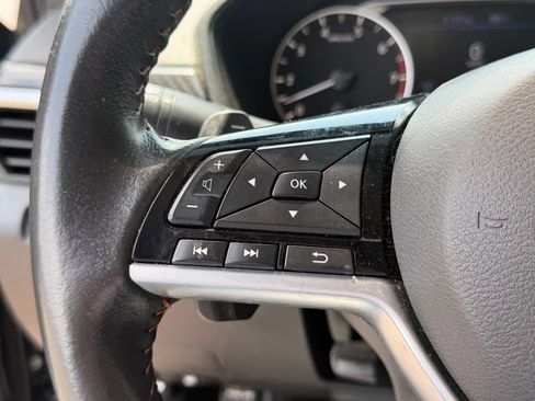 Used 2023 Nissan Altima 2.5 SR w/ SR Premium Package FWD image 18