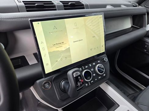 New 2026 Land Rover Defender 110 X-Dynamic SE AWD/4WD image 13