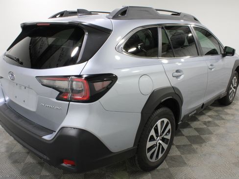 Used 2024 Subaru Outback Premium AWD/4WD image 26
