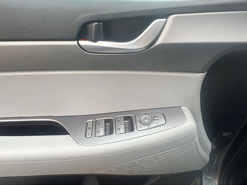 Used 2022 Hyundai Palisade SE image 23