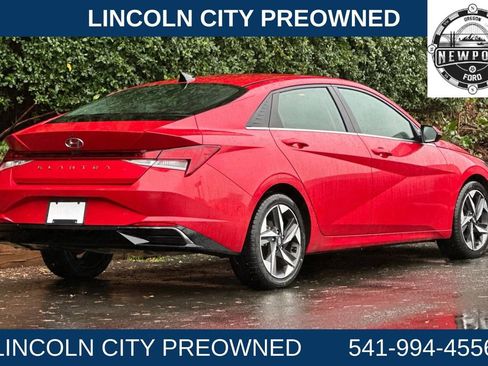 Used 2021 Hyundai Elantra SEL w/ Convenience + Premium Package image 3