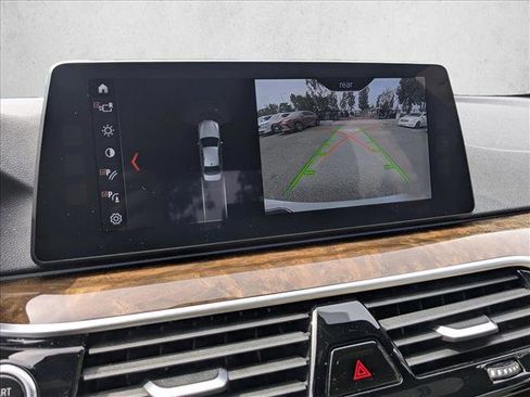 Used 2017 BMW 530i RWD image 14