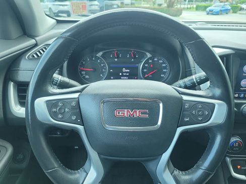 Used 2022 GMC Terrain SLT w/ Tech Package FWD image 28