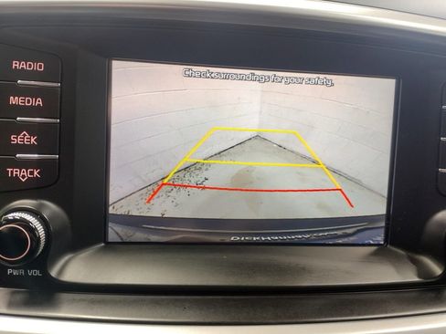Used 2020 Kia Sorento S AWD/4WD image 9