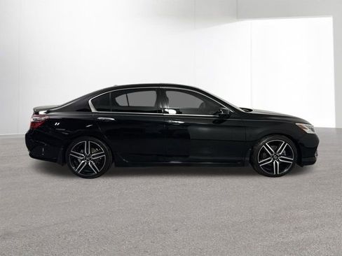 Used 2016 Honda Accord Touring image 35