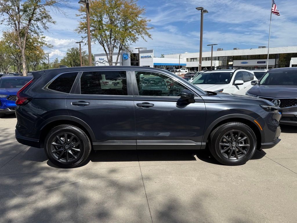 Used 2026 Honda CR-V EX-L image 5