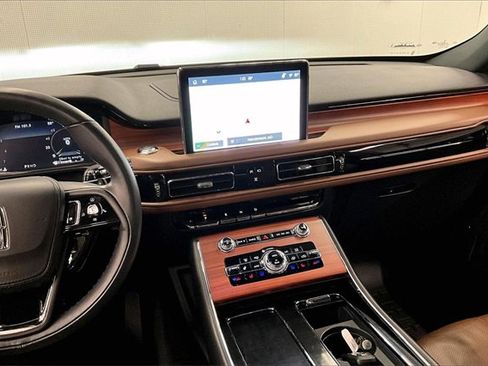 Used 2023 Lincoln Aviator Reserve w/ Elements Package Plus image 6