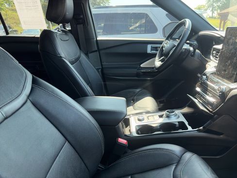 Used 2023 Ford Explorer ST w/ Equipment Group 401A AWD/4WD image 5