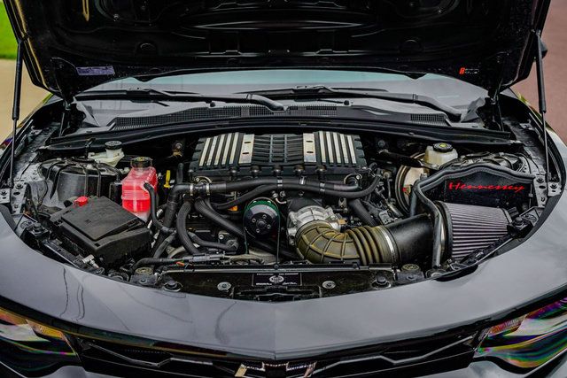 Used 2022 Chevrolet Camaro ZL1 RWD image 17
