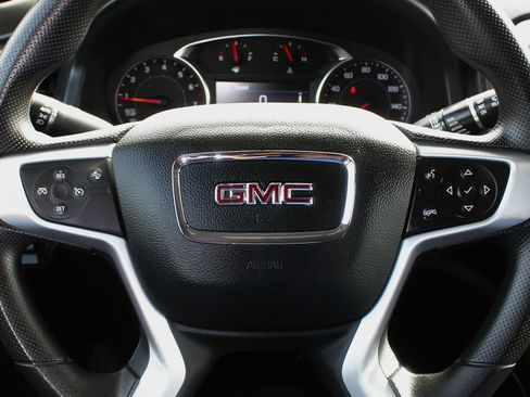 Used 2023 GMC Acadia SLE w/ Driver Convenience Package image 23