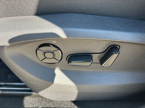 New 2026 Volkswagen Tiguan SE R-Line AWD/4WD image 56