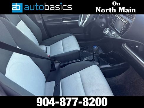 Used 2015 Toyota Prius C Two image 8