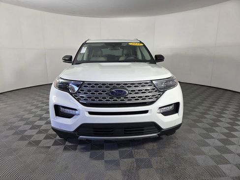 Used 2022 Ford Explorer Limited w/ Equipment Group 301A image 3