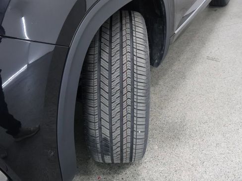 New 2026 Volkswagen Atlas Cross Sport SEL Premium R-Line image 4