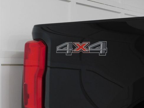 Used 2023 Ford F250 XLT AWD/4WD image 8