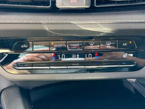 Used 2021 Buick Envision Preferred FWD image 15