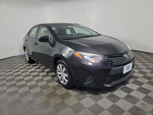 Used 2015 Toyota Corolla LE image 1
