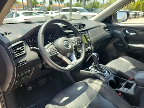 Used 2018 Nissan Rogue SL w/ Premium Package FWD image 20
