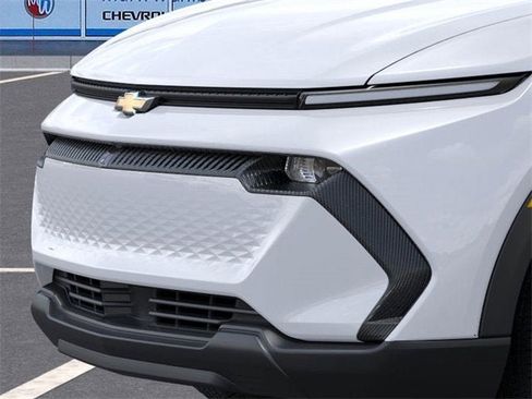 New 2026 Chevrolet Equinox EV LT image 13