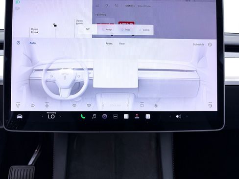 Used 2024 Tesla Model Y 2WD image 25