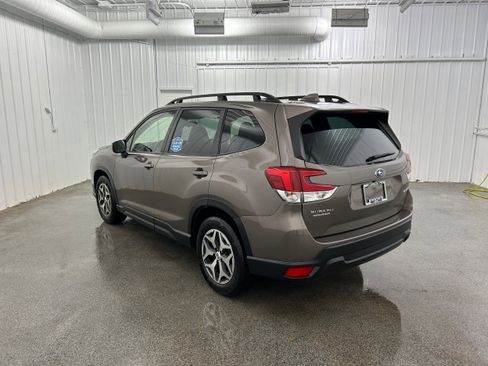Used 2023 Subaru Forester Premium image 20