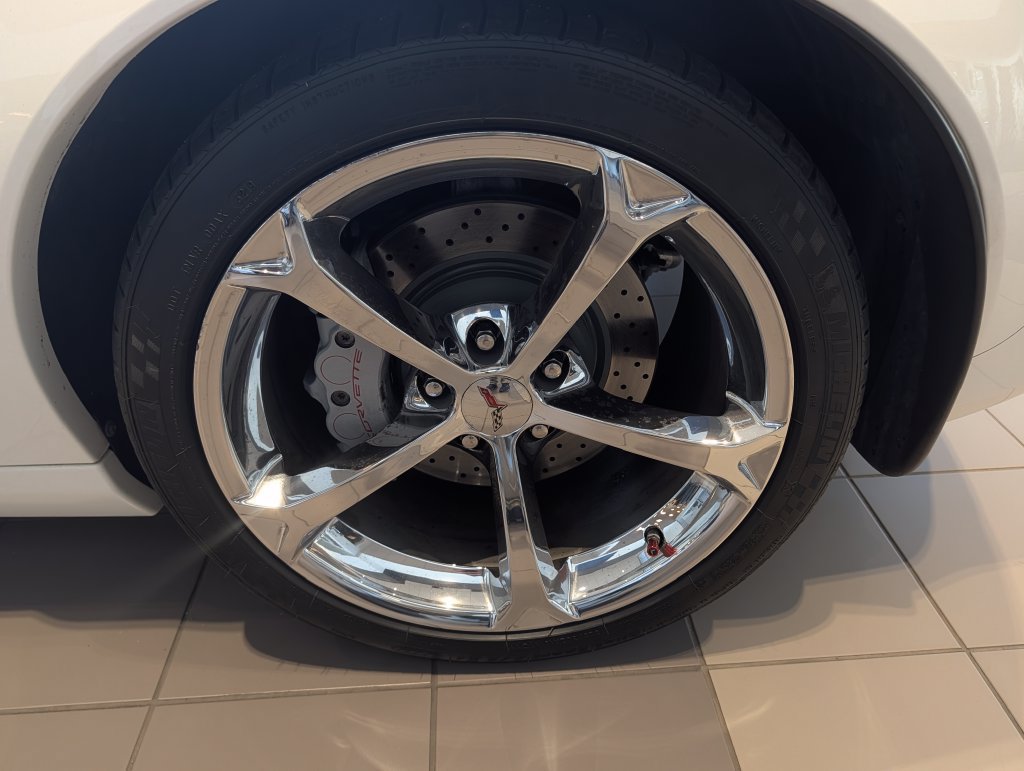 Used 2011 Chevrolet Corvette Grand Sport w/ Preferred Equipment Group RWD image 20