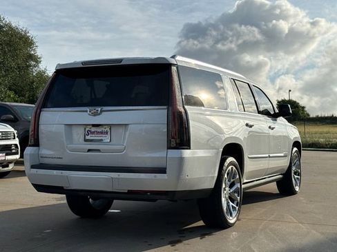 Used 2018 Cadillac Escalade ESV Platinum AWD/4WD image 8