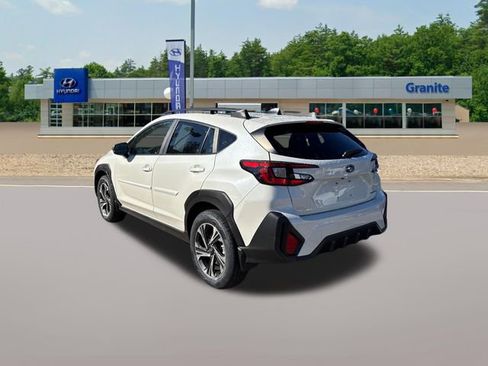Used 2024 Subaru Crosstrek 2.0i Premium image 3