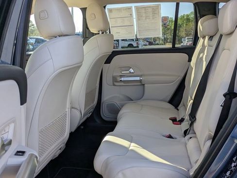 Used 2023 Mercedes-Benz GLB 250 image 14
