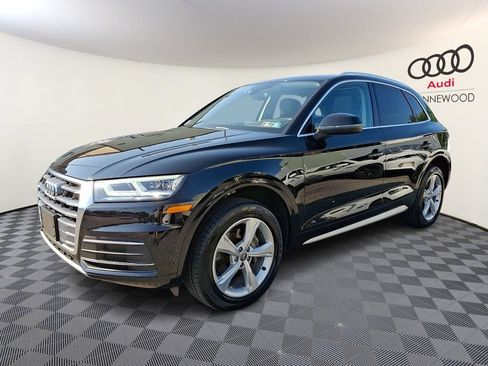 Used 2020 Audi Q5 2.0T Premium Plus w/ Premium Plus Package AWD/4WD image 3