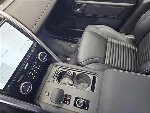 New 2025 Land Rover Discovery Dynamic SE AWD/4WD image 26
