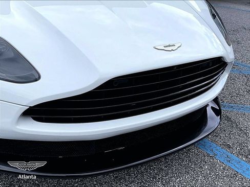 Used 2019 Aston Martin DB11 Coupe RWD image 26