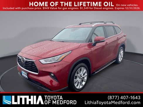 Used 2023 Toyota Highlander Limited AWD/4WD image 1