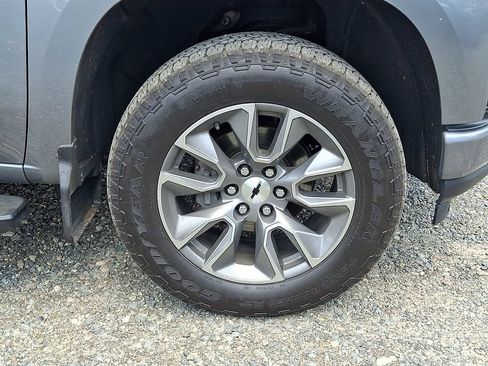 Used 2020 Chevrolet Silverado 1500 RST AWD/4WD image 32