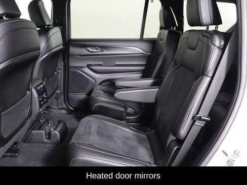 Used 2025 Jeep Grand Cherokee L Altitude AWD/4WD image 15
