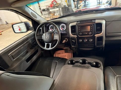 Used 2019 RAM 1500 Classic SLT AWD/4WD image 19