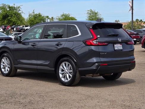 Used 2025 Honda CR-V EX image 6
