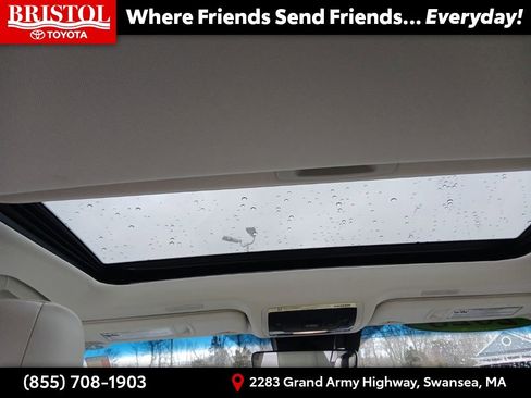 Used 2025 Lexus ES 350 w/ Premium Package image 19