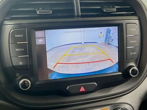 Certified 2022 Kia Soul LX image 13