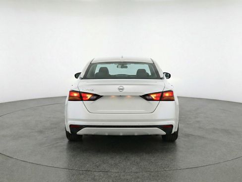Used 2025 Nissan Altima 2.5 SV image 7