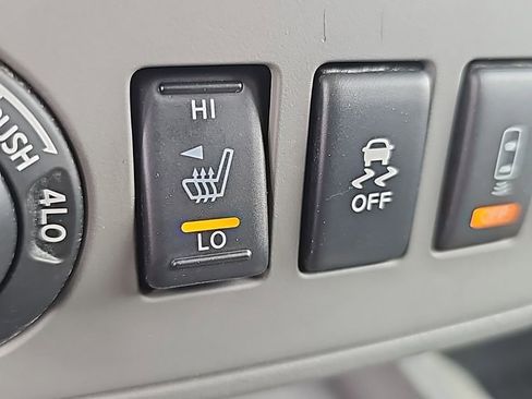 Used 2018 Nissan Frontier SV w/ Value Truck Package AWD/4WD image 20