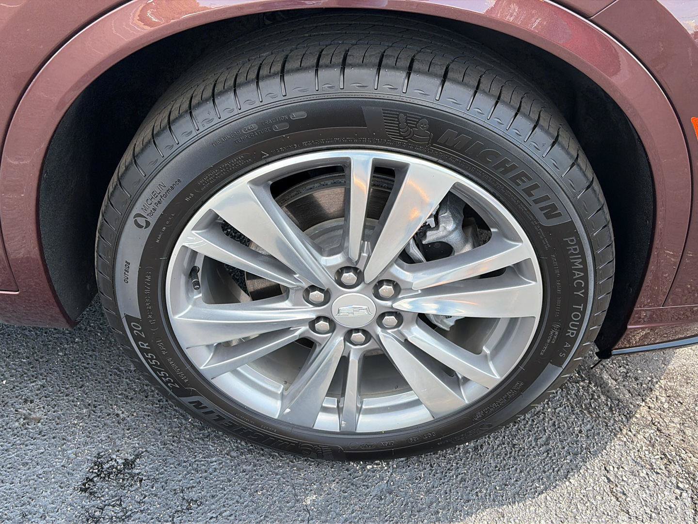 Used 2022 Cadillac XT6 Premium Luxury w/ LPO, Floor Liner Package AWD/4WD image 44