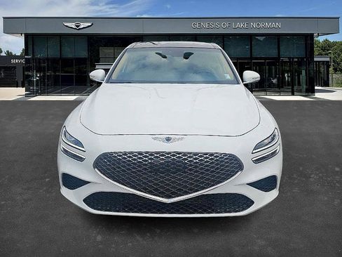 Used 2022 Genesis G70 2.0T w/ Prestige Package image 7